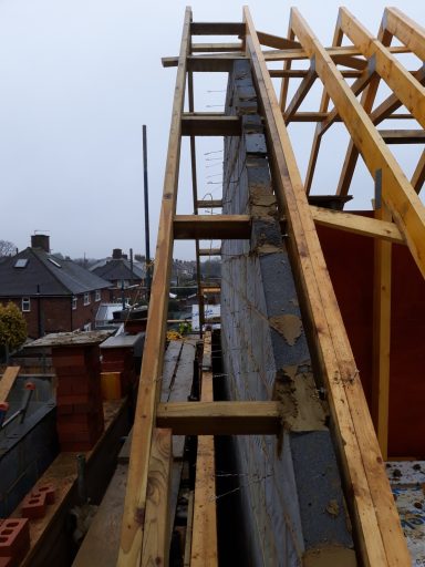Timber roof truss