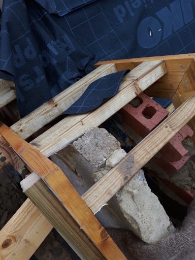 Timber roof truss