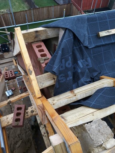 Timber roof truss