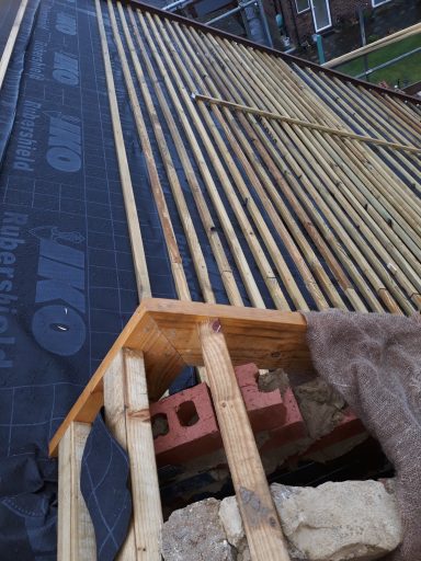 Timber roof truss